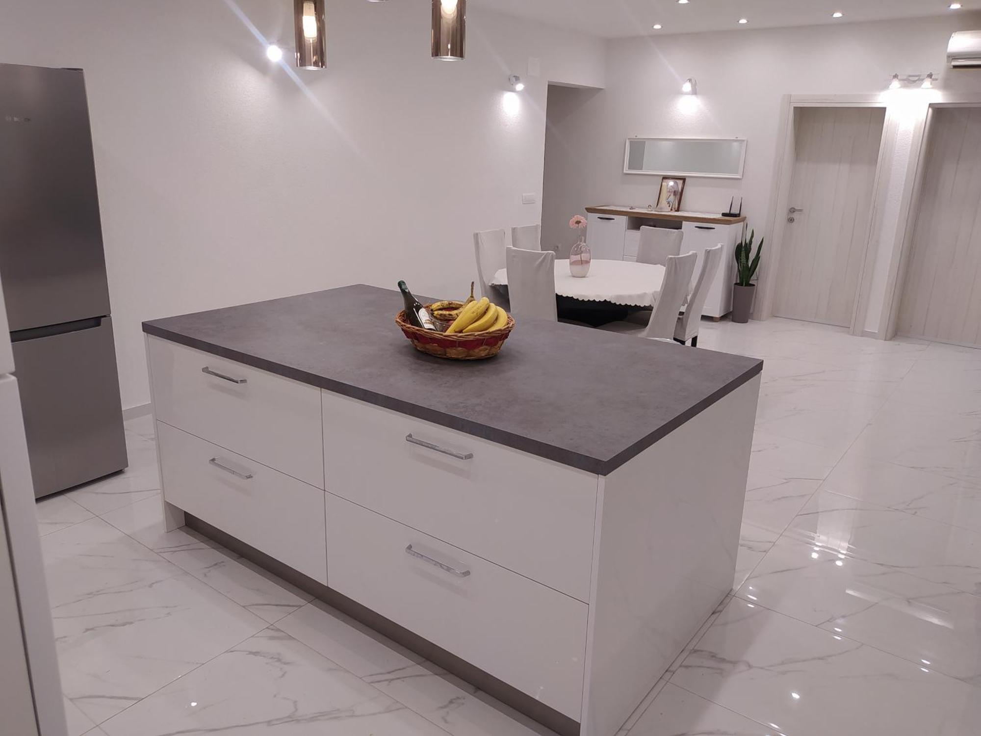 Trubi 3 Apartment